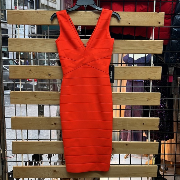 NWT,Bebe Classic Bandage V-Neck Midi Dress,cherry - Picture 3 of 17